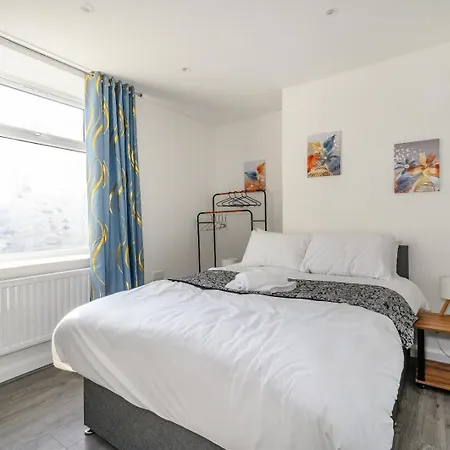 F1Hr - Cozy Double Room With Great Amenities Apartamento