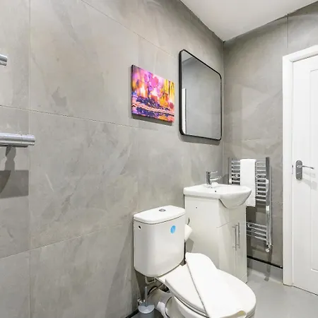 F1Hr - Cozy Double Room With Great Amenities *