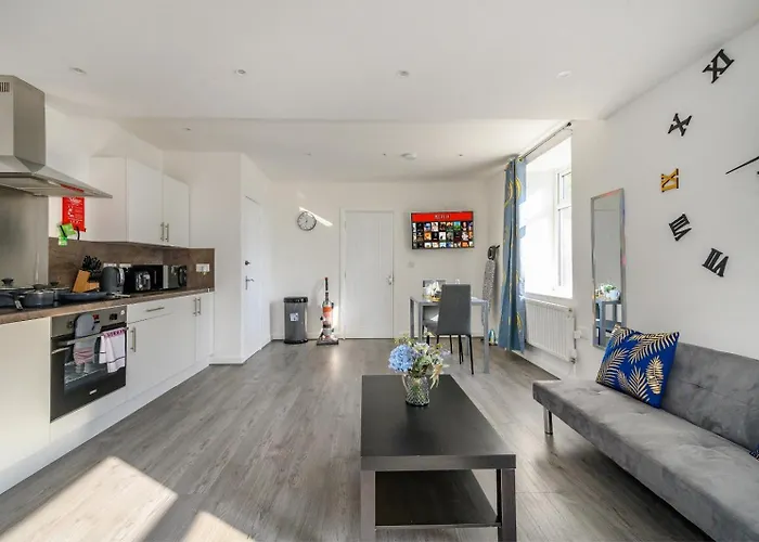 Apartment 11f1 Captivating & Luxurious